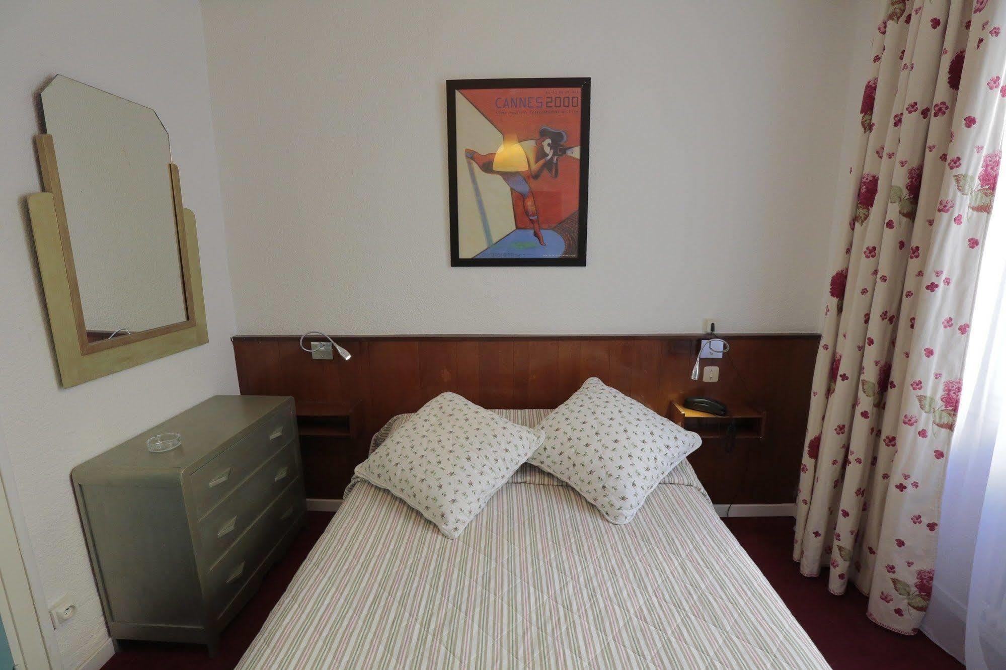 Azurene Royal Hotel Кан Екстериор снимка
